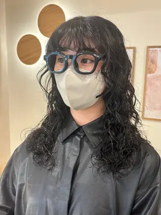 ミディアム パーマ シンバヒナノ/パーマ レイヤー/髪質改善のヘアスタイル
