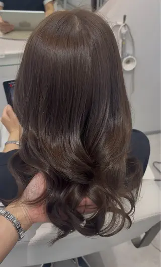 セミロング 透明感カラー| 代官山🎀ねねのヘアスタイル