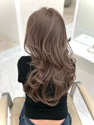 ロング カラー 河合 愛実のヘアスタイル