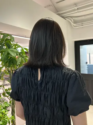 ミディアム カラー lomalia moekaのヘアスタイル