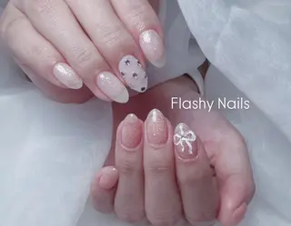 ネイル Flashy Nailsのマツエク・マツパデザイン