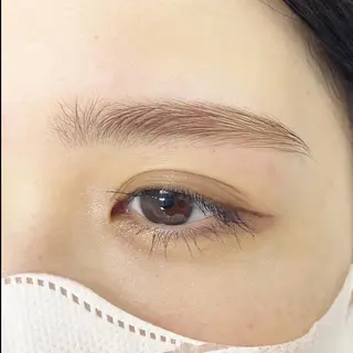 カラー アイブロウ elblink risaのマツエク・マツパデザイン
