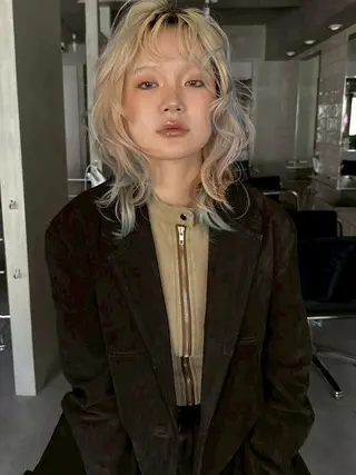 カラー 海外レイヤー/ ブロンドKazuhaのヘアスタイル