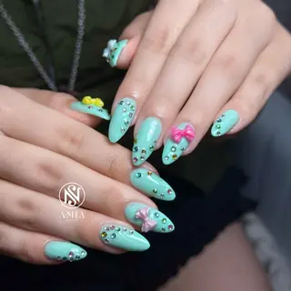 ロング 🌟AMIA BEAUTY🌟のネイルデザイン