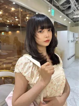 ミディアム hiyori🎀 トレンドレイヤーのヘアスタイル