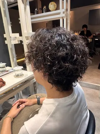 ミディアム パーマ メンズ 似合う髪型見つけます AYAKAのヘアスタイル