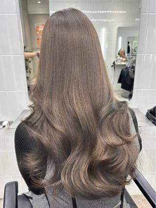 ミディアム 🎀miu/ブリーチ /ミルクティー💞のヘアスタイル
