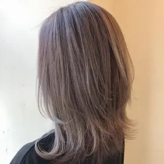 ミディアム 國生 香織のヘアスタイル