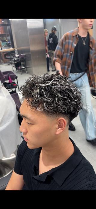 カラー パーマ メンズ 🔥メンズ特化🔥 フェード職人/匠翔のヘアスタイル