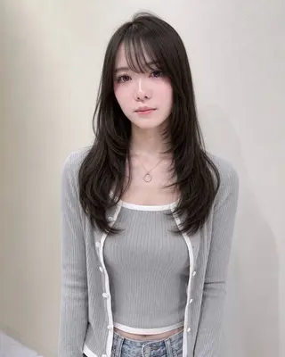 ロング カラー 大人韓国レイヤ ー特化|角岡泉希🩶のヘアスタイル