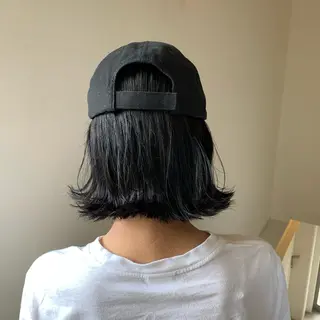 ショート カラー 本間 結衣のヘアスタイル