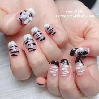 ミディアム ネイル 🐾enen style 🐾のネイルデザイン