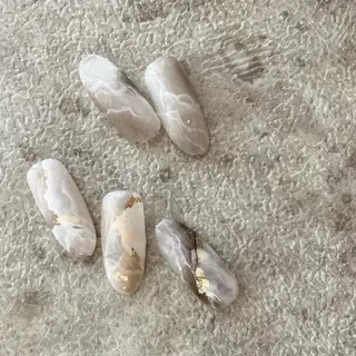 ネイル Ray. ／綺麗目ニュアンスのネイルデザイン