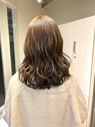 ミディアム カラー ハイトーン×似合わせ 🌱中川慎之介のヘアスタイル