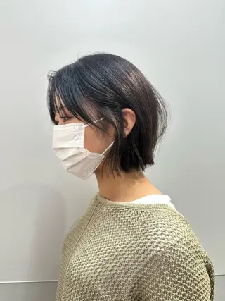 ショート カラー パーマ ヘアアレンジ メンズ キッズ ネイル マツエク・マツパ アイブロウ 切りっぱなしヘアボブ ミディアムヘアRYOのヘアスタイル