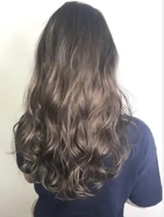 カラー 堤 麻衣子のヘアスタイル