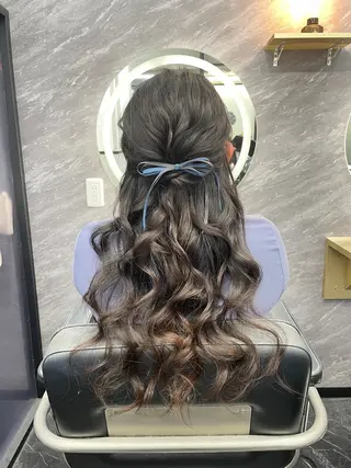 ロング ヘアアレンジ エクステ🩵ブリーチ 韓国ヘア🩵KAEのヘアスタイル