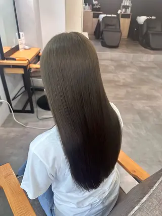 ロング カラー hina/レイヤー /ブラウンカラーのヘアスタイル
