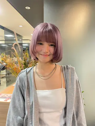 ショート カラー ハイトーン/レイヤー 似合わせ・ユキノのヘアスタイル