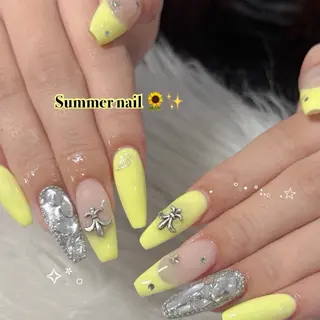 ネイル LAVISH 大和店 🤱子連れ大歓迎のネイルデザイン