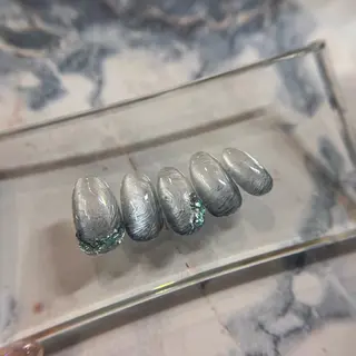 ネイル Lily me.のネイルデザイン