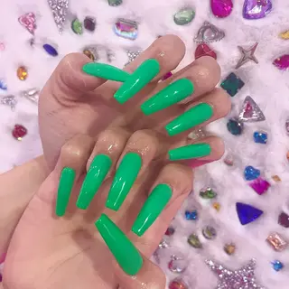 ネイル PINS16🩷 YUNOのネイルデザイン