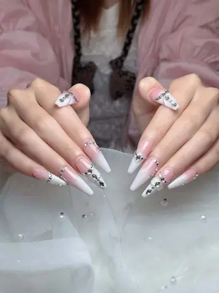 ネイル Eli Muse 新宿ネイルのネイルデザイン