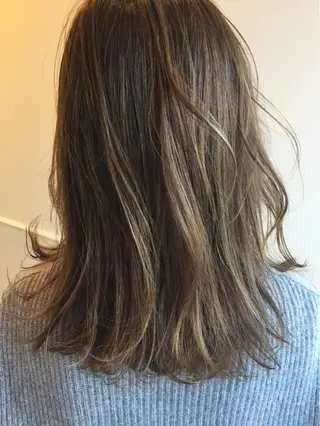 ミディアム 斉藤大河 カラー/縮毛矯正のヘアスタイル