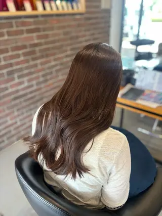 ロング カラー 山路 結花のヘアスタイル