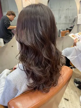 ロング カラー 東 史夏のヘアスタイル