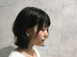 ミディアム 佐藤 結花のヘアスタイル
