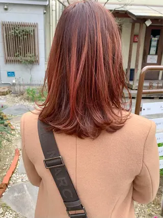 ミディアム カラー Spiel KOMOのヘアスタイル