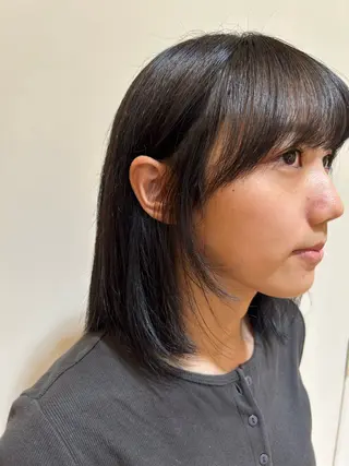 ミディアム カラー 三輪 南月のヘアスタイル