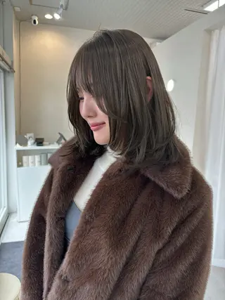 ミディアム カラー mir MIYUのヘアスタイル