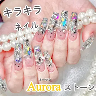 ネイル Queenie 🦋のネイルデザイン