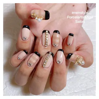 ミディアム ネイル 🐾enen style 🐾のネイルデザイン