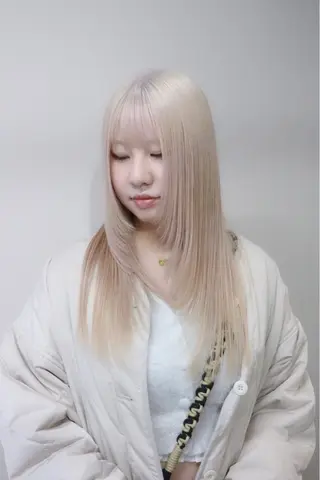 ロング カラー AKO .のヘアスタイル