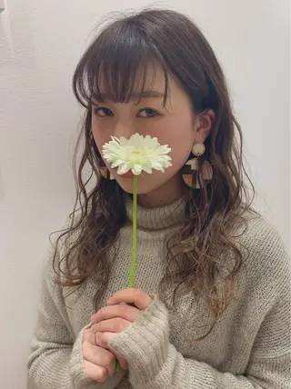ロング ヘアアレンジ ミドウチ アヤカのヘアスタイル