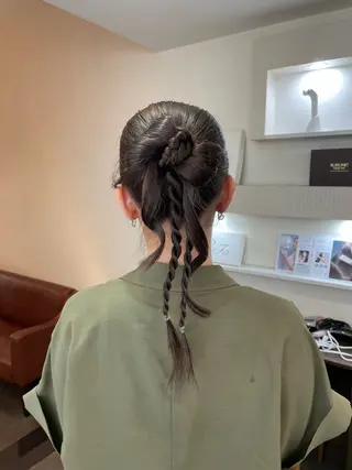 ロング 堀 綾花のヘアスタイル