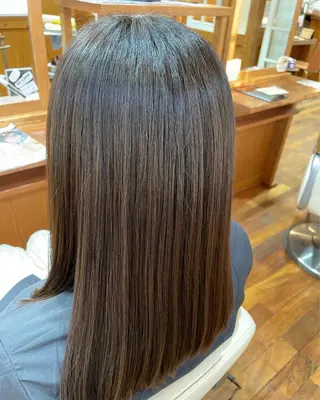 セミロング カラー 岩井 佑城のヘアスタイル