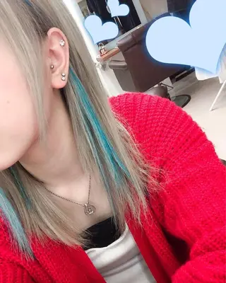 ミディアム カラー Aujua ソムリエ 勝又舞夏のヘアスタイル
