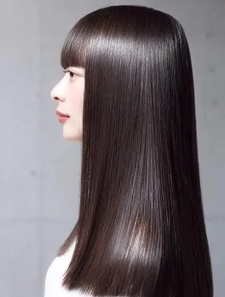 ロング 韓国×艶ハイトーンが かわいい✨️リオ🍒のヘアスタイル