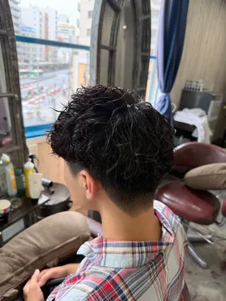 ショート パーマ メンズ カットパーマ✂️ 小坂田玲亜のヘアスタイル