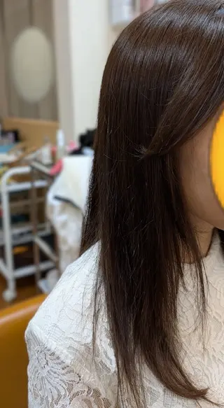 セミロング 小島 崇子のヘアスタイル