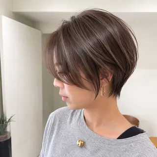 ショート レイヤーカット ハッシュレイヤー特化のヘアスタイル