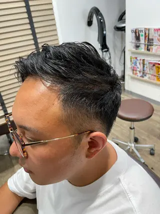 ショート メンズ 佐々木 浩之のヘアスタイル