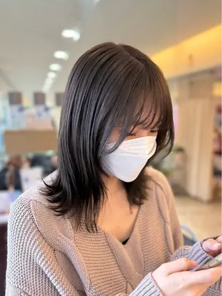 ミディアム カラー 中西 リナのヘアスタイル