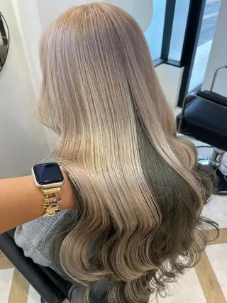 ロング カラー Lovis moa 〘国分 かな〙のヘアスタイル