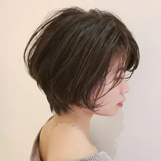 ショート 中高下 由真のヘアスタイル