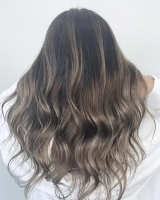 ロング 山田 絵里菜のヘアスタイル